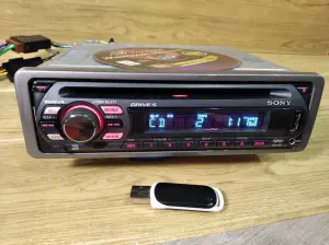 Магнитола  CD MP3 USB SONY