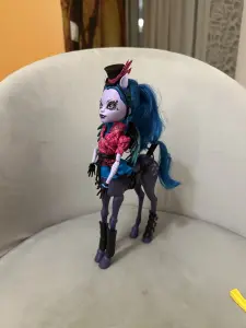 Кукла Авиа Троттер Монстер Хай Монстричес Monster High