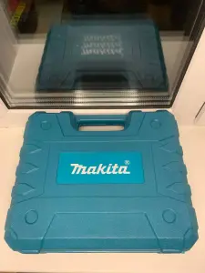 Шуруповерт, дрель MAKITA / 12V Новый