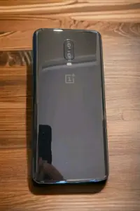 Телефон OnePlus 6T