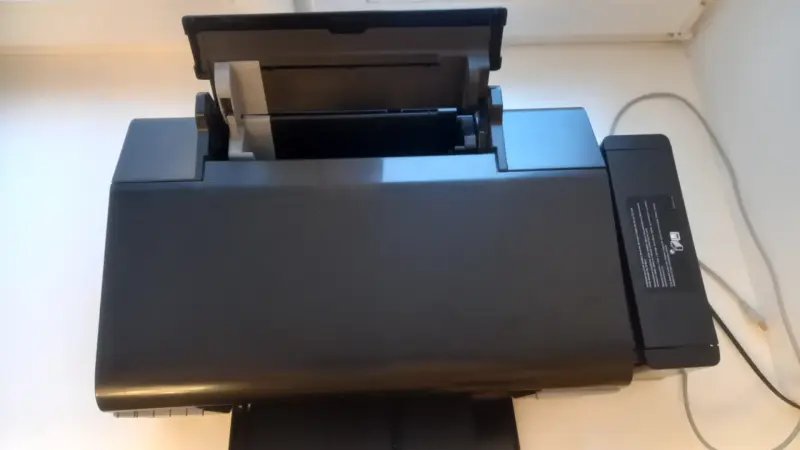 Принтер Epson L805 (нужен ремонт).