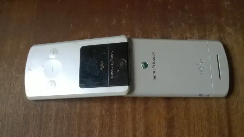 Телефон Кнопочный Раскладушка Sony Ericsson W508