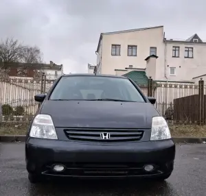 Honda Stream I, 7 мест, 2001 г.