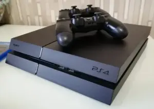Практически новая приставка PS4 полный комплект коробка с документами