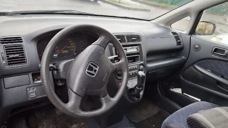 Honda Stream I, 7 мест, 2001 г.