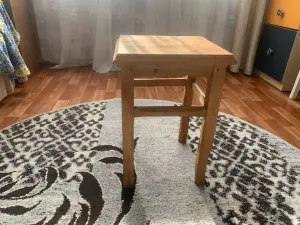 Табурет кухонный, устойчивый, 1 шт.
