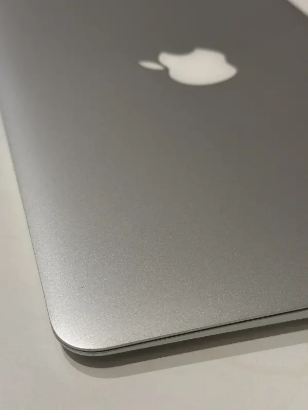 MacBook Air (11-inch, Early 2015) ноутбук