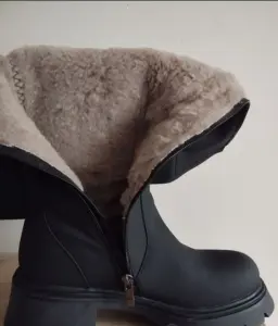 Стильные сапожки р.37