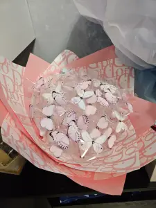 Розы из атласных лент