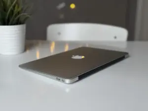 MacBook Air (11-inch, Early 2015) ноутбук