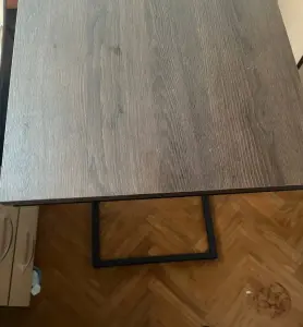 Отличный, прекрасный стол, который можно использовать как угодно.