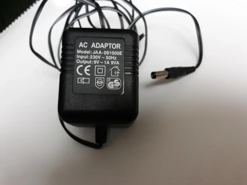 Блок питания 220/9в (AC ADAPTOR) JAA-091000Е