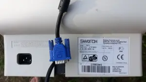Цветной ЭЛТ-монитор с подставкой: SAMTRON (SAMSUNG), модель 78DF