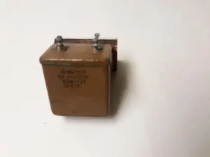 Конденсаторы разные (не все указано в тексте и на фото, б/у)