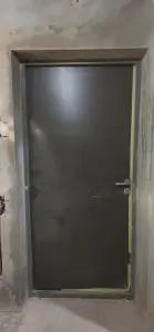 Дверь входная деревянная