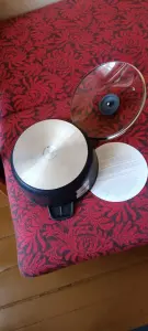 Кастрюля новая с антипригаром и крышкой, 5л