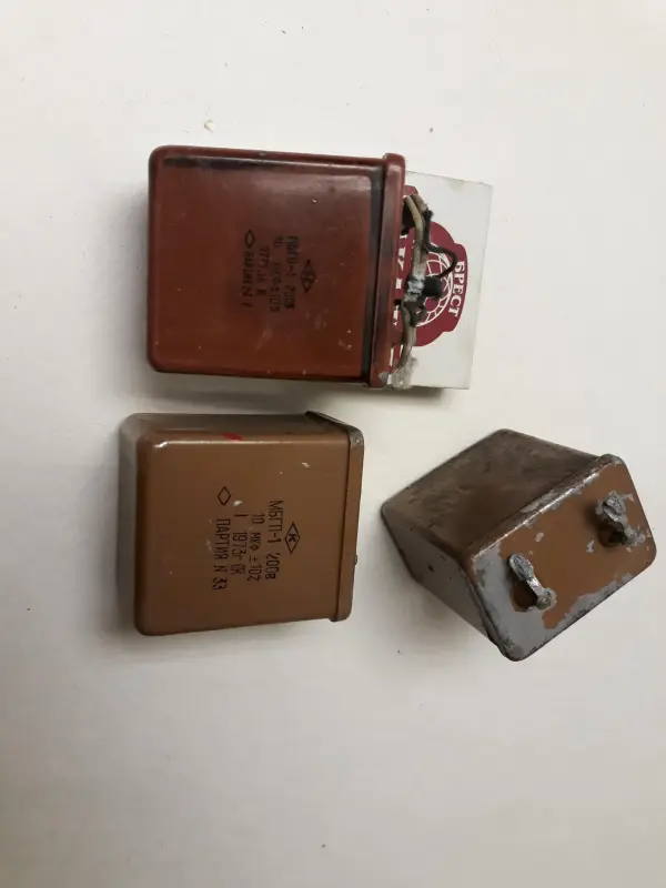 Другие электронные товары - Конденсаторы разные (не все указано в тексте и на фото, б/у) - Большая Берестовица - Фото 6 Конденсаторы разные (не все указано в тексте и на фото, б/у) - Большая Берестовица - 187471 - Доска объявлений Kupika.by - Фото 6