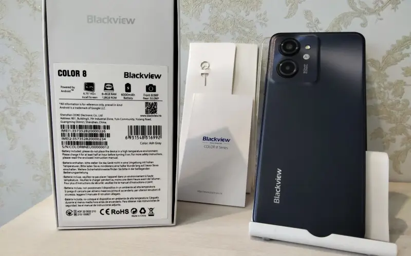 Blackview color 8 8+8/128 Гб мобильный телефон
