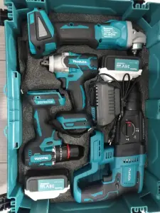 Набор инструментов Makita 4в1
