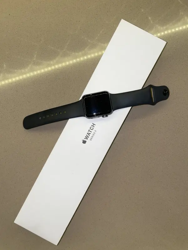 Apple Watch Series 3 , 38 mm умные часы