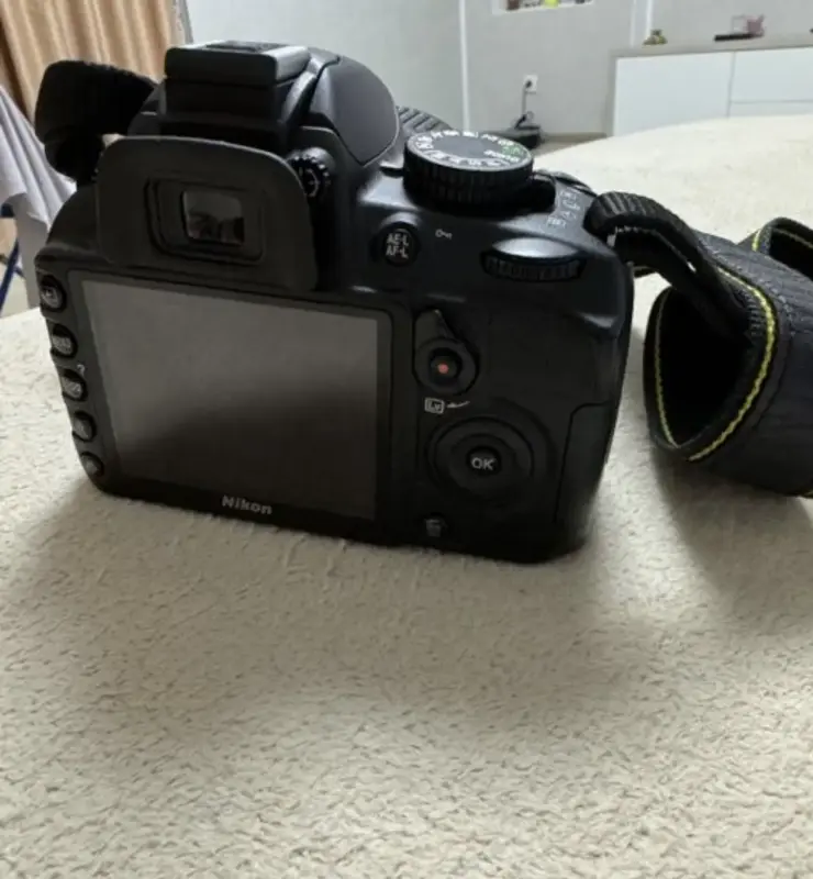 Зеркальный фотоаппарат Nikon D3100