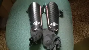 Футбольные Щитки оригинальные Umbro Для Подростков