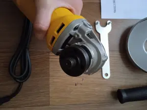 Ушм Dewalt (болгарка) угловая шлифмашина