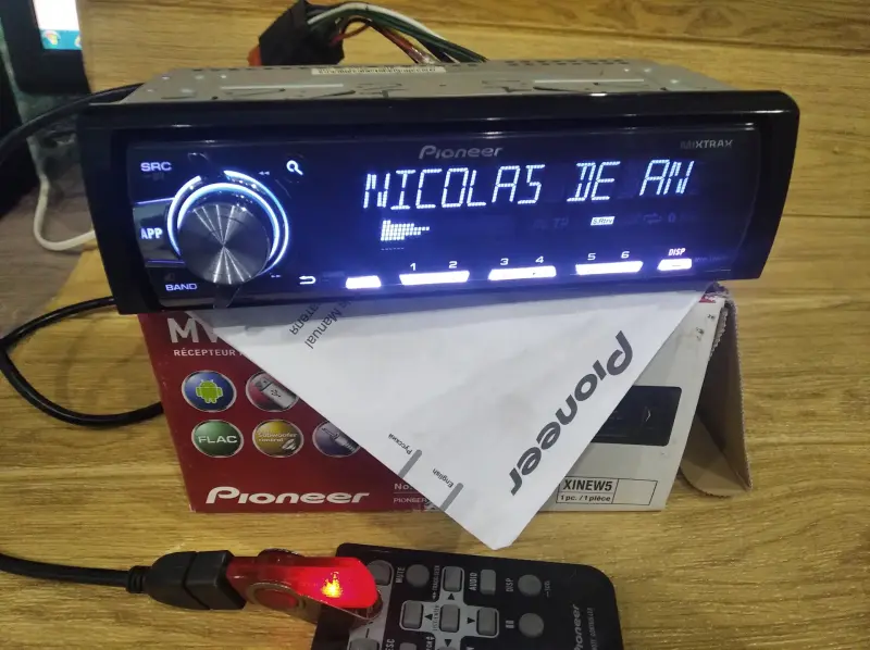 Автомагнитола Pioneer MVH-X460UI