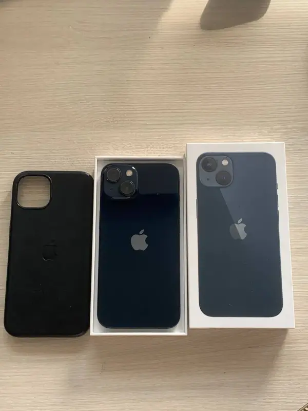 iPhone 13    Midnight      (128GB)