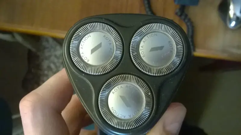 Бритва электрическая Philips Philishave 2830