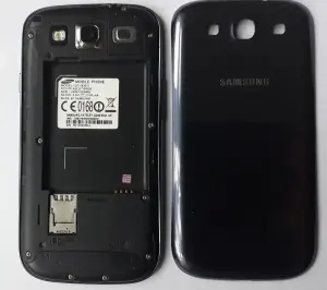 Смартфон Samsung: модель GT-I9301I, без АКБ, неисправен