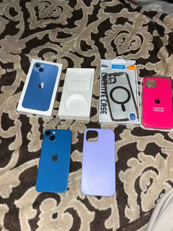 Продаётся Apple 🍏 13 синий