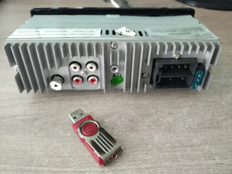 Магнитола USB с блютуз