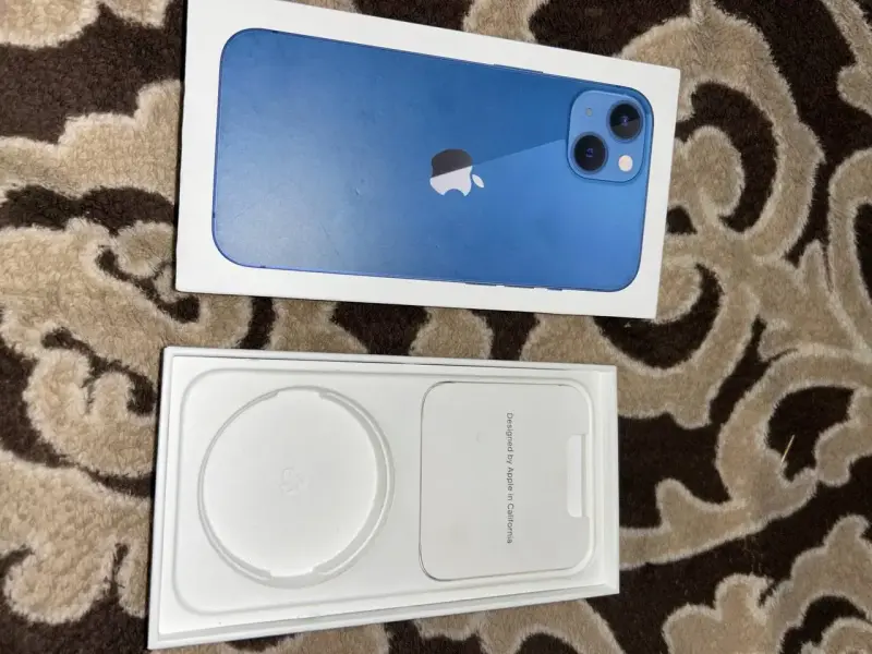 Продаётся Apple 🍏 13 синий