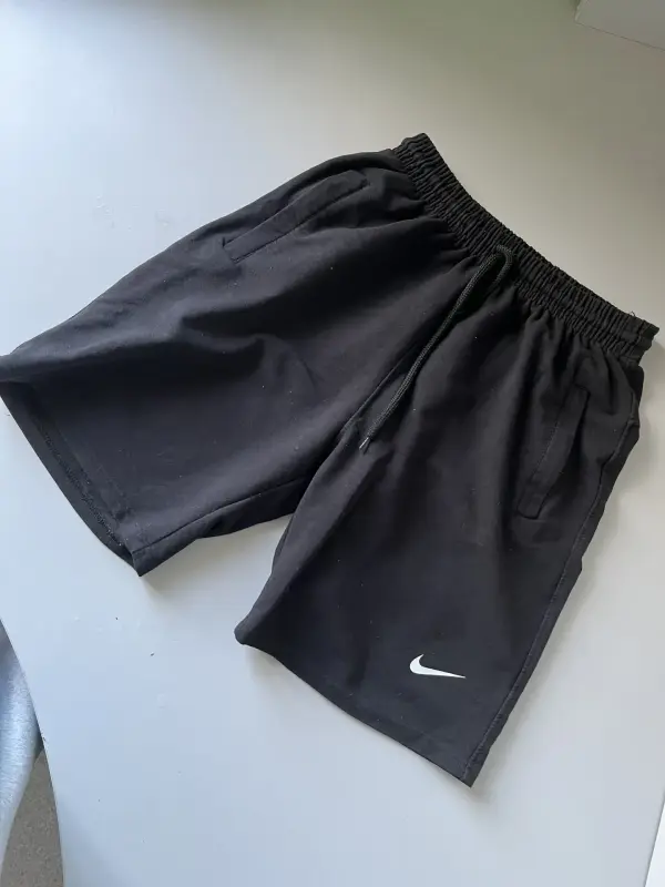 Шорты Nike