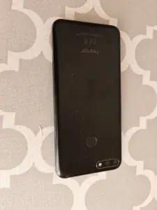 Honor 7c
