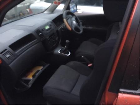 Б/У запчасти Toyota Corolla Verso 2002-2004 с доставкой