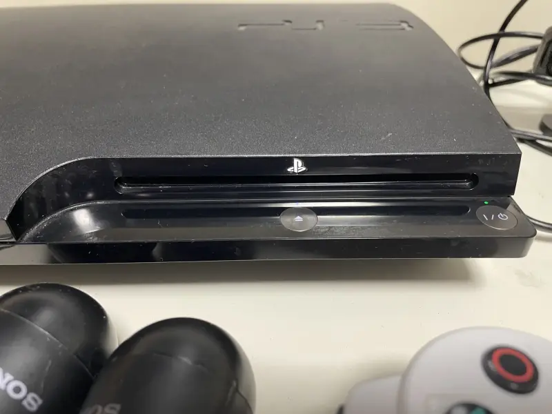 Sony PS3 прошита, 150 ГБ+4 джойстика+2 Move +камера+HDMI+29 бесплатных игр