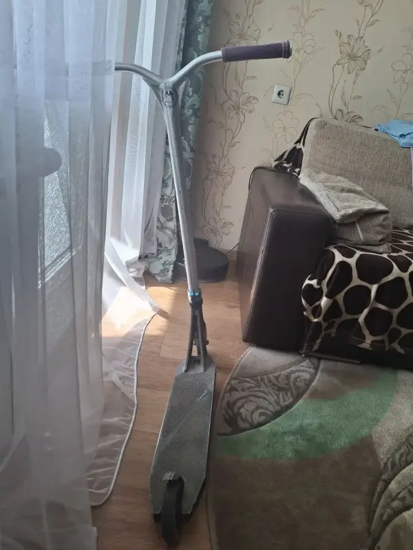 Трюковой самокат
