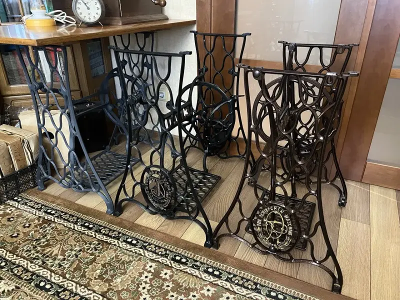 Швейная машина . Станина ПГМЗ ,ORIGINAL .