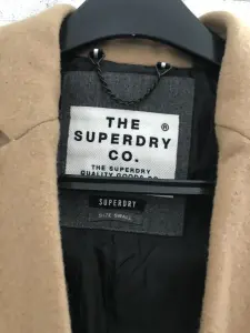 Пальто Superdry Англия