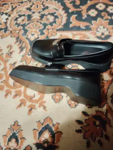 Женские туфли