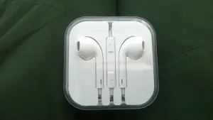 Наушники Apple EarPods 3,5 мм
