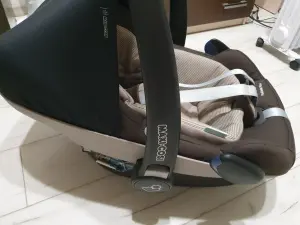 Автокресло maxi cosy