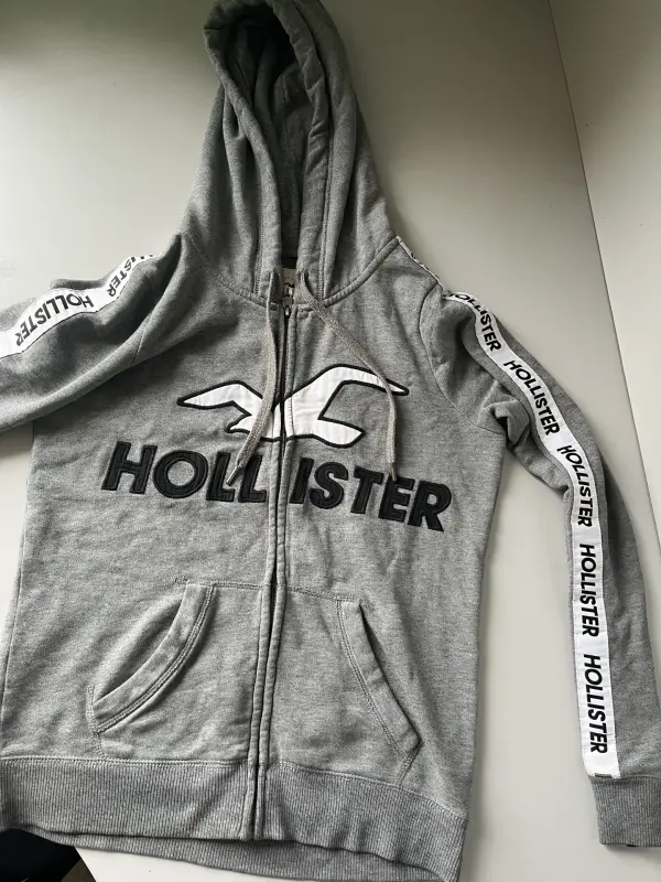 Кофта HOLLISTER
