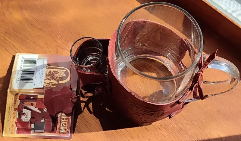 Пивной бокал с рюмкой Макей