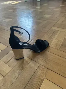 Босоножки