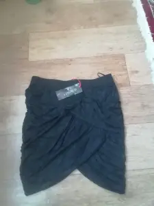 Продаётся юбка молодежная