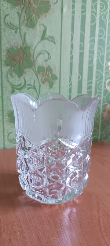 Вазочка для цветов. Ваза.