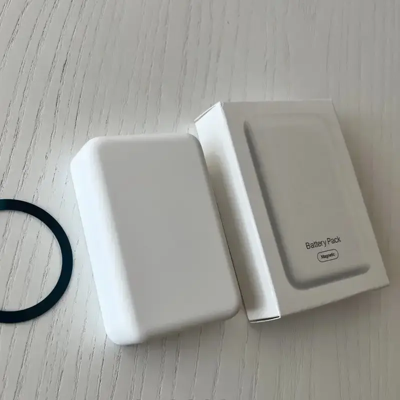 Apple MagSafe Battery Pack 10.000 mAh . Внешний аккумулятор (копия)